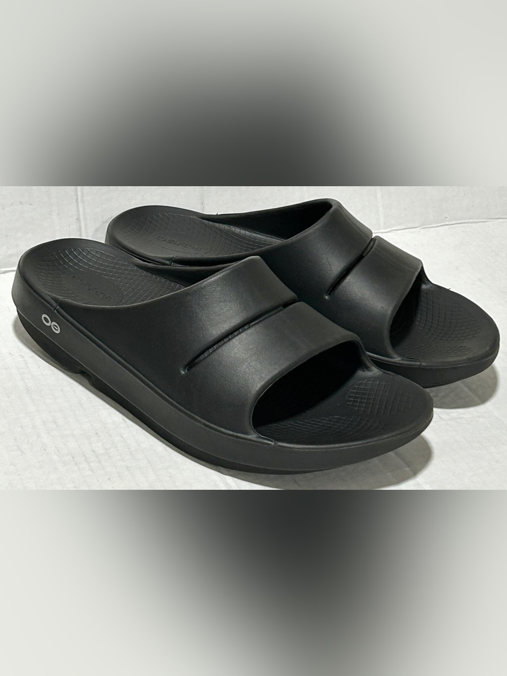 OOFOS Men's Black Recovery Slide Sandals